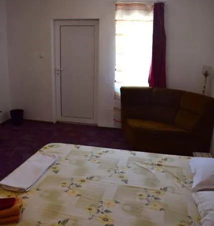 Viola 게스트하우스 Ezerets